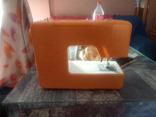 Máquina de coser Alfa Compact 100