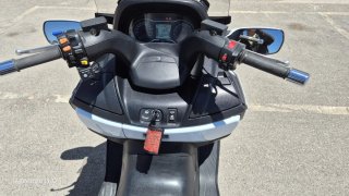 Suzuki Maxi Scooter Blanca