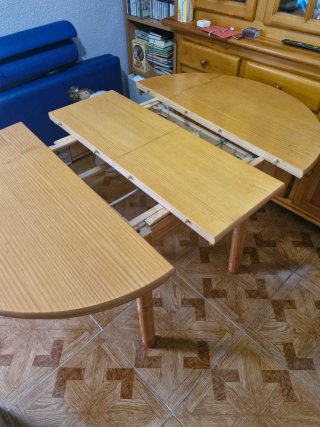 Mesa de comedor extensible de madera