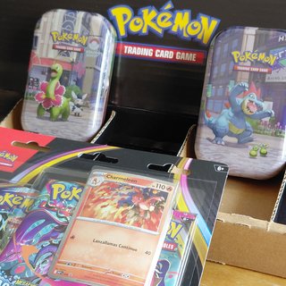 Lote productos sellados originales Pokémon TCG
