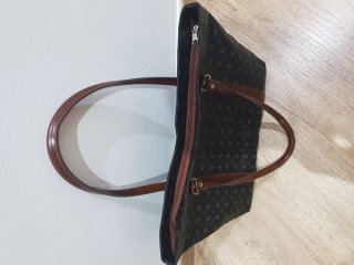 Bolso de mano italiano de cuero