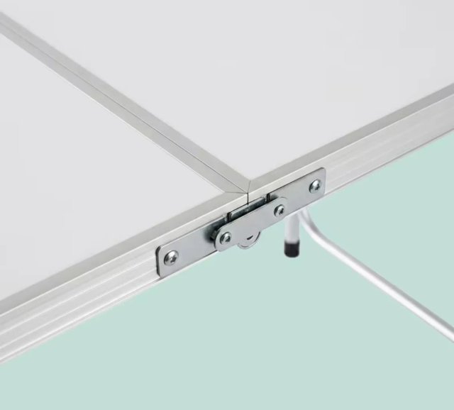 Mesa Plegable Blanca con 4 Sillas