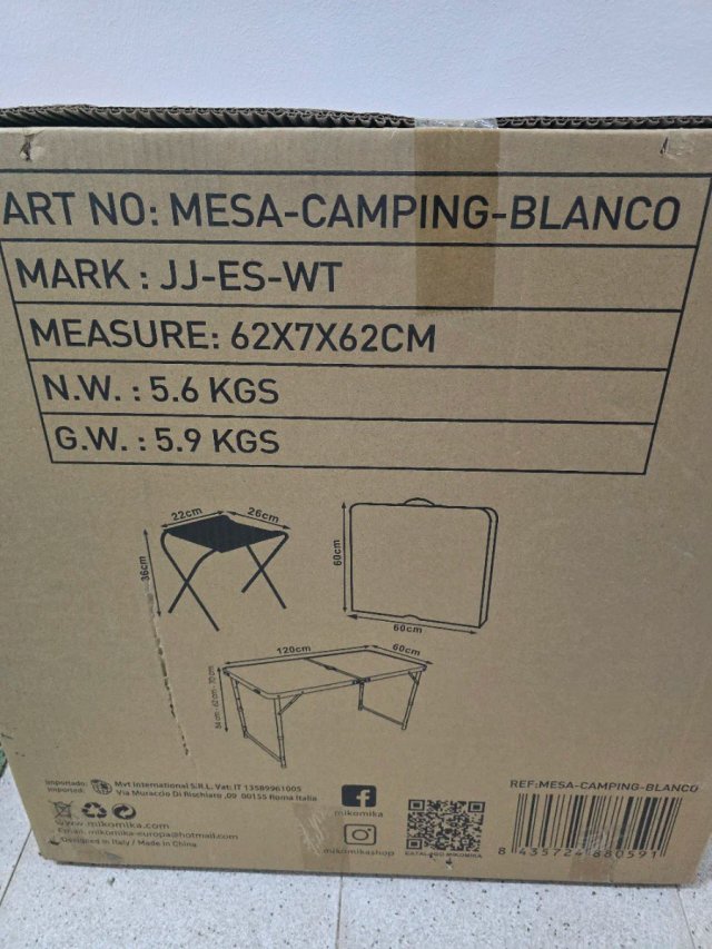 Mesa Plegable Blanca con 4 Sillas