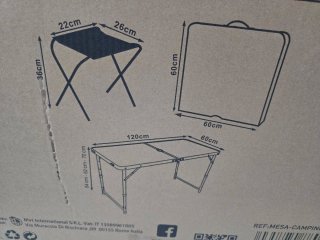Mesa Plegable Blanca con 4 Sillas