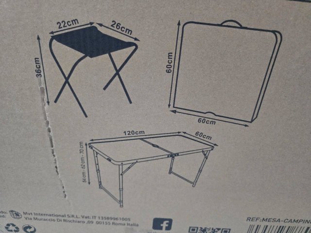 Mesa Plegable Blanca con 4 Sillas