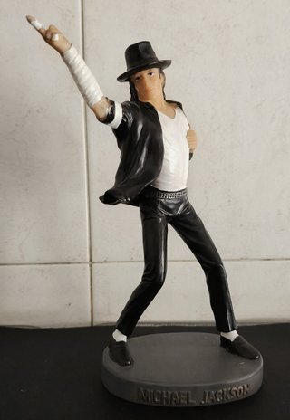 Statuina Michael Jackson 18 cm
