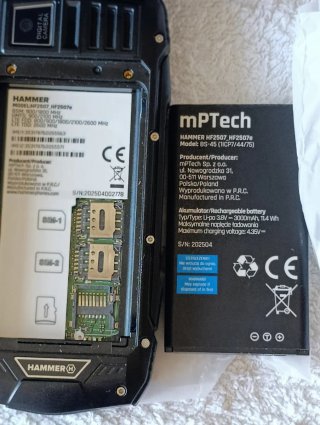 DUE  TELEFONI  Hammer H Rock LTE  Robusto.