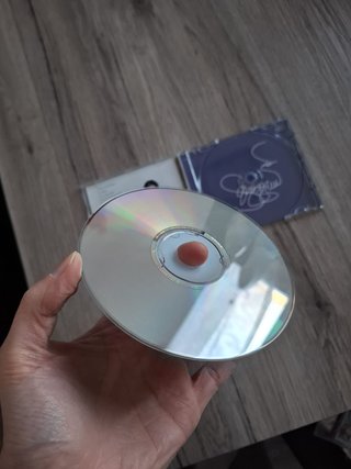 CD "Anggun" di Anggun