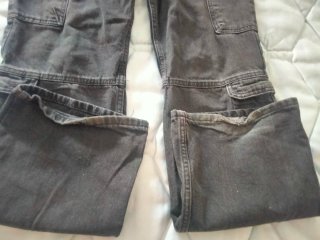 Pantalón vaquero de Zara.