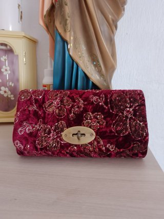 Bolso de terciopelo bordado