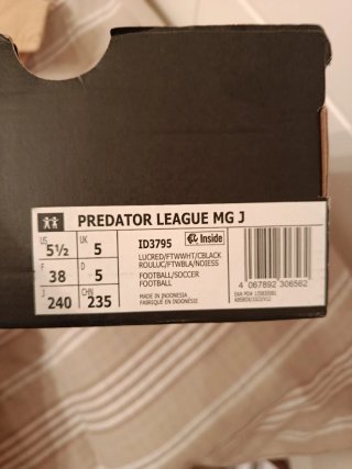 Botas de fútbol Adidas Predator rosas