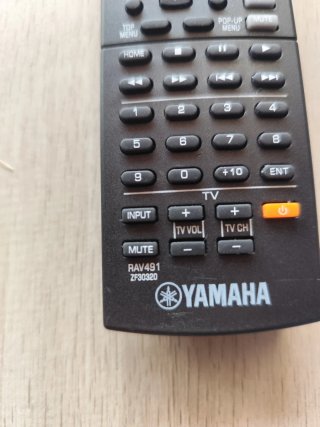 Amplificador Yamaha RX-V1800  (LEER BIEN ABAJO)