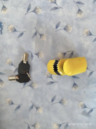 Candado de disco IFAM para moto sin usar