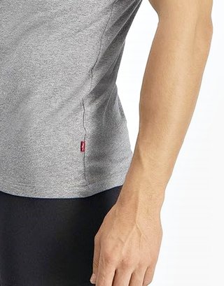 2 CAMISETAS LEVI'S