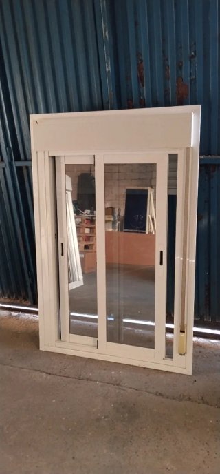 Ventana corredera aluminio blanca