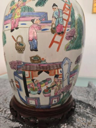 Jarrones de porcelana china con base de madera
