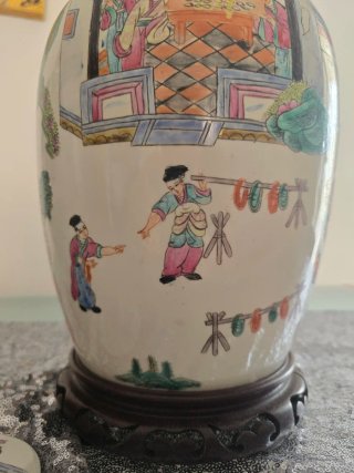 Jarrones de porcelana china con base de madera