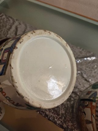 Jarrones de porcelana china con base de madera