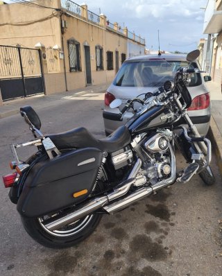 Harley Davidson Dyna Super Glide Negra
