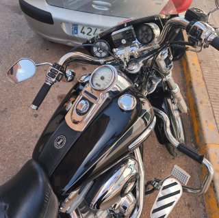 Harley Davidson Dyna Super Glide Negra