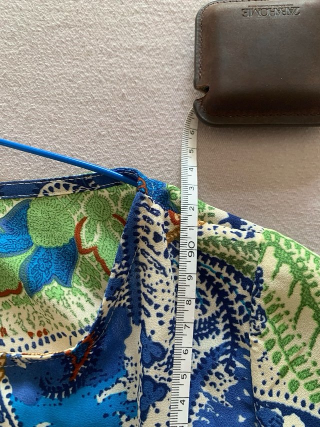 Vestido estampado paisley azul para verano