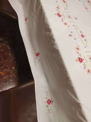 Espectacular,mantel d hilo labrado a mano d 2'5m