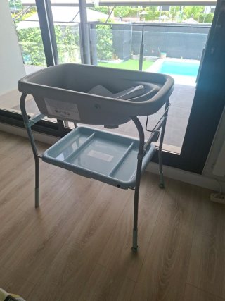 Bañera para bebé con soporte