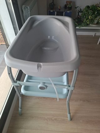 Bañera para bebé con soporte