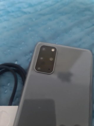 Samsung Galaxy S20+ in nero e grigio spaziale