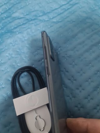 Samsung Galaxy S20+ in nero e grigio spaziale