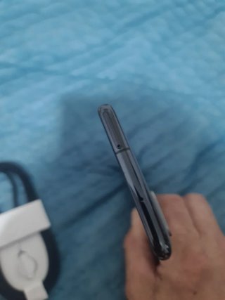 Samsung Galaxy S20+ in nero e grigio spaziale