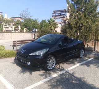 Peugeot 207 cabrio 2009 muy cuidado.