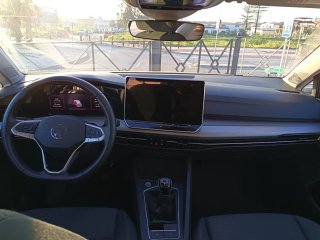 Volkswagen Golf 2025
