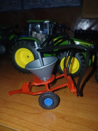 Abonadora Vicon 1:32