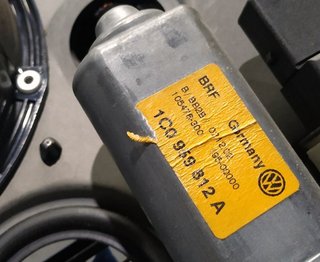 ELEVALUNAS TRASERO DERECHO VOLKSWAGEN GOLF IV BER