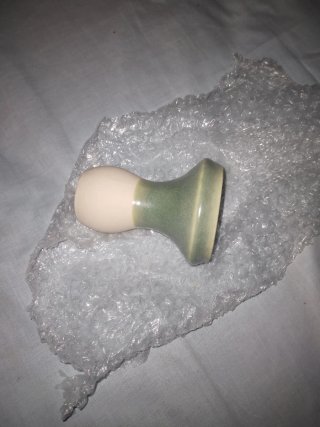 Escucho ofertas.  cerámica verde y blanco