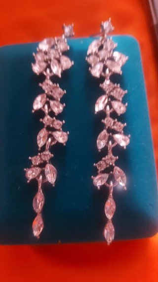 Pendientes largos de fiesta plateados