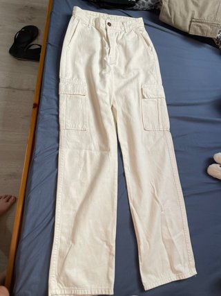 Pantalones cargo blancos