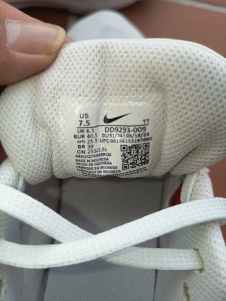 Zapatillas Nike Running Blancas y Rojas