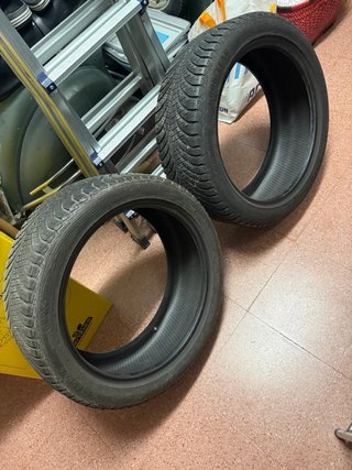 Neumático 235/45R19 99V Goodyear 80%