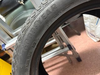 Neumático 235/45R19 99V Goodyear 80%
