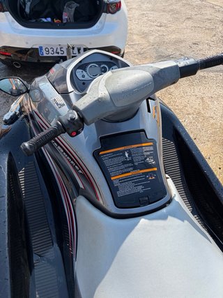 Moto de agua Yamaha VX 1100 Deluxe 3 pax  110 CV