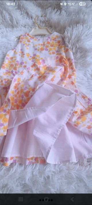 Vestido bebé floral 24 meses, de Amaya