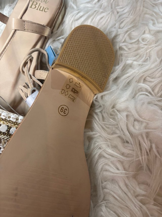 Sandalias Alma Blue Beige y Doradas