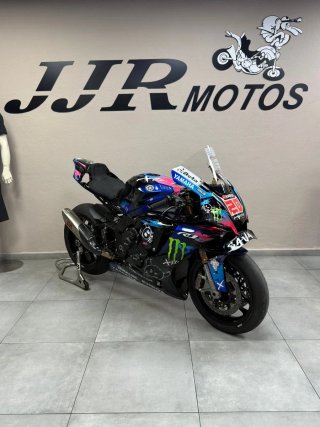 Yamaha R1 2025 Competición