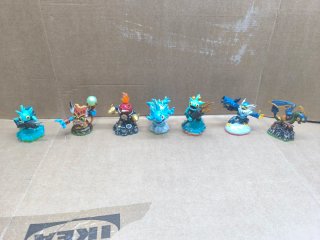 Lote 25 Figuras y Portales Skylanders