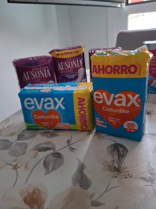 Compresas ausonia y evax