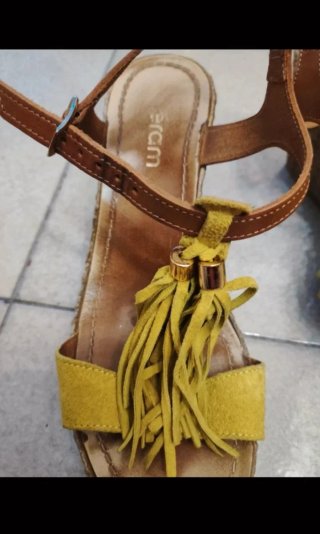 Sandali camoscio giallo e pelle