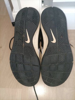 Zapatillas Nike Team Hustle D9 T38.5
