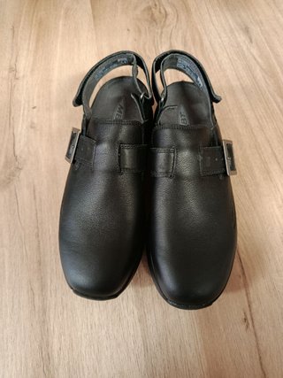 Zuecos MBT Negro Talla 42